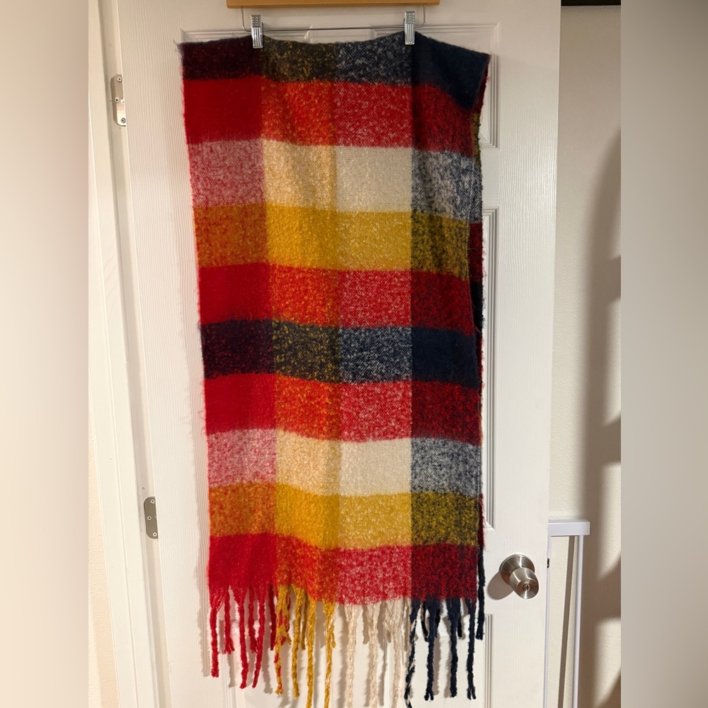 Time and Tru Women's‎ Blanket Scarf